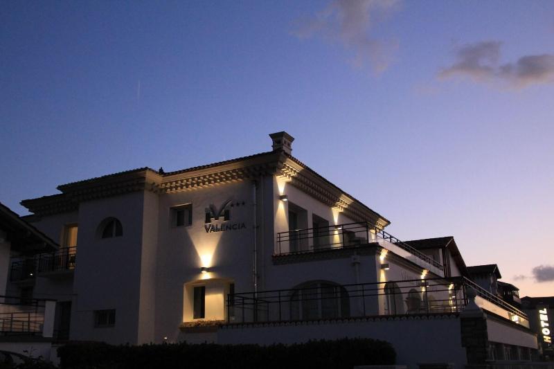 Hotel Valencia Hendaye Exterior photo